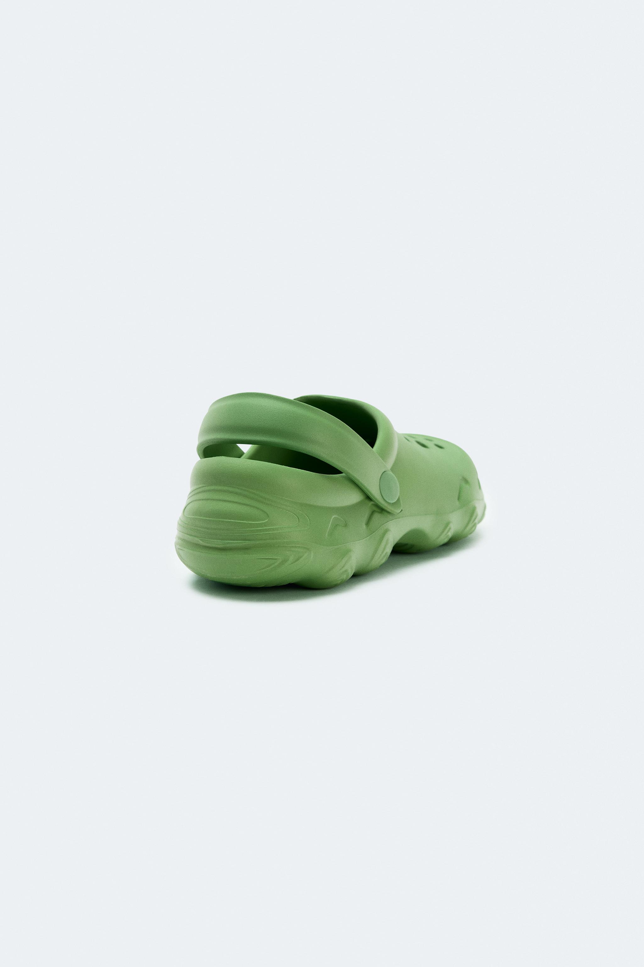 RUBBERIZED SPORT CLOGS